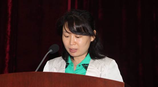 副院长罗振敏宣读表彰文件